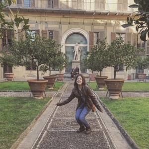 Meet your Posher, Cristina